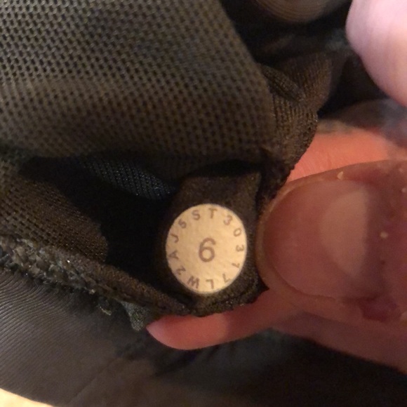 Lululemon bra - Picture 3 of 3